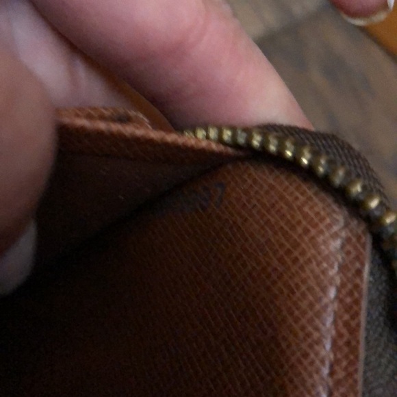 Authentic Louis Vuitton Voyager - Picture 11 of 11